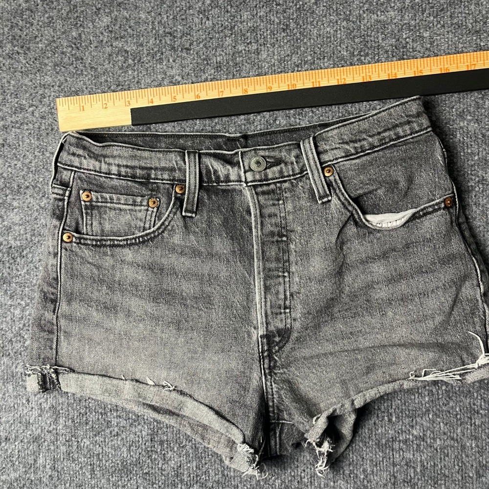 Levi's Shorts Womens Size 26 Gray 501 Original Cut Off Denim High Rise Button